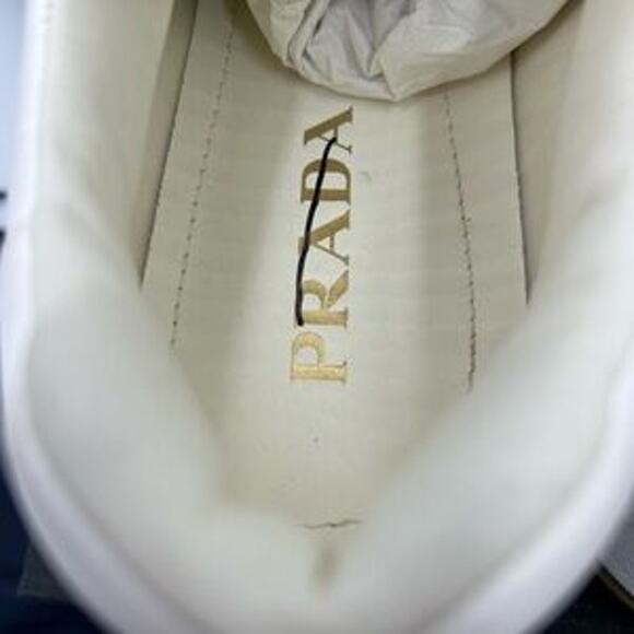 Men's Prada triangle logo leather sneakers size 8 fits 9 US made in Italy - Picture 3 of 12